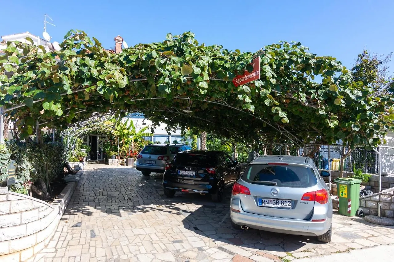 Apartment Rovinj 9701B Хорватия